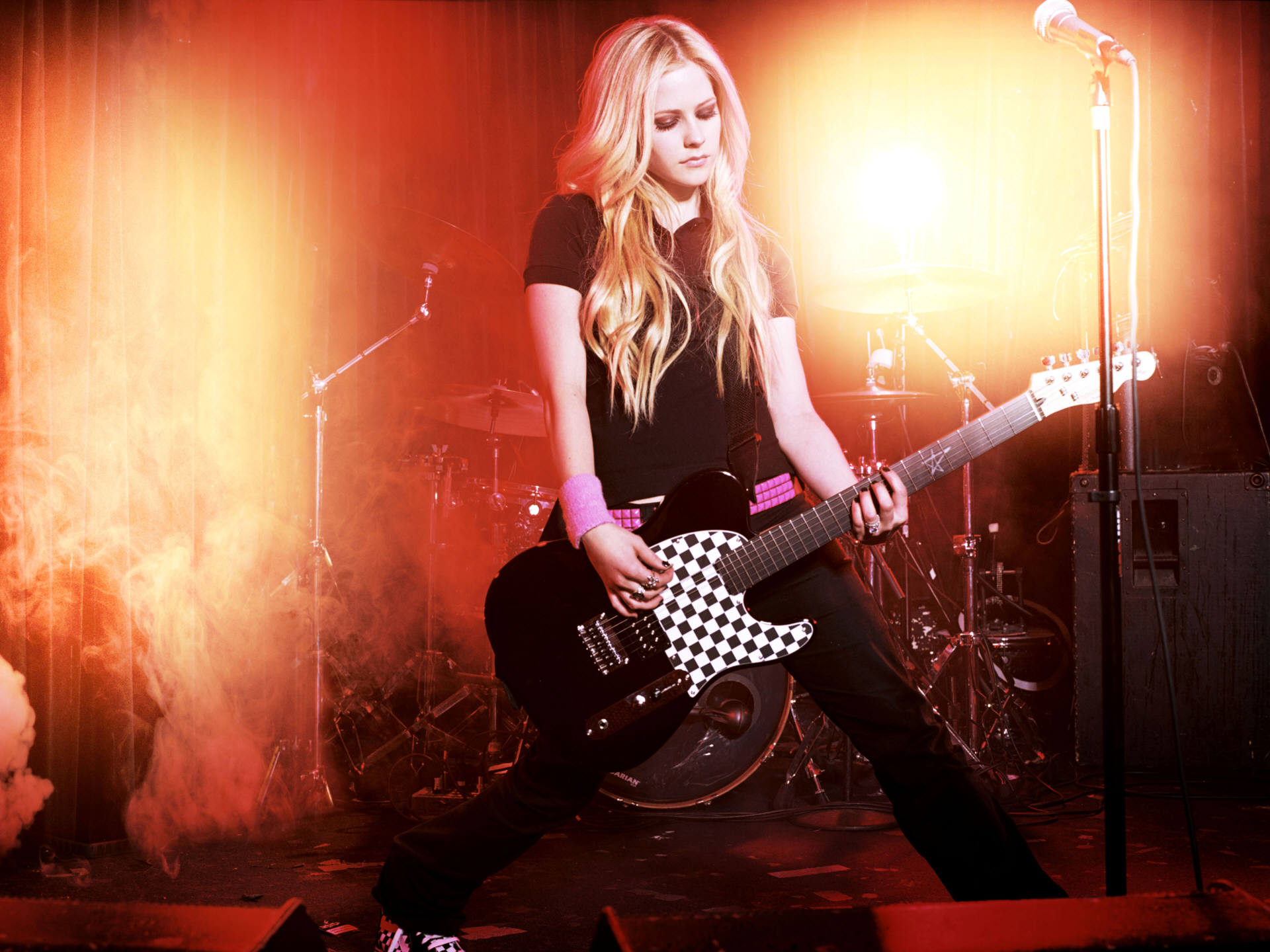 Avril Lavigne Wallpapers A24