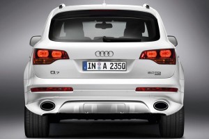 Audi Q7 V12 TDI back