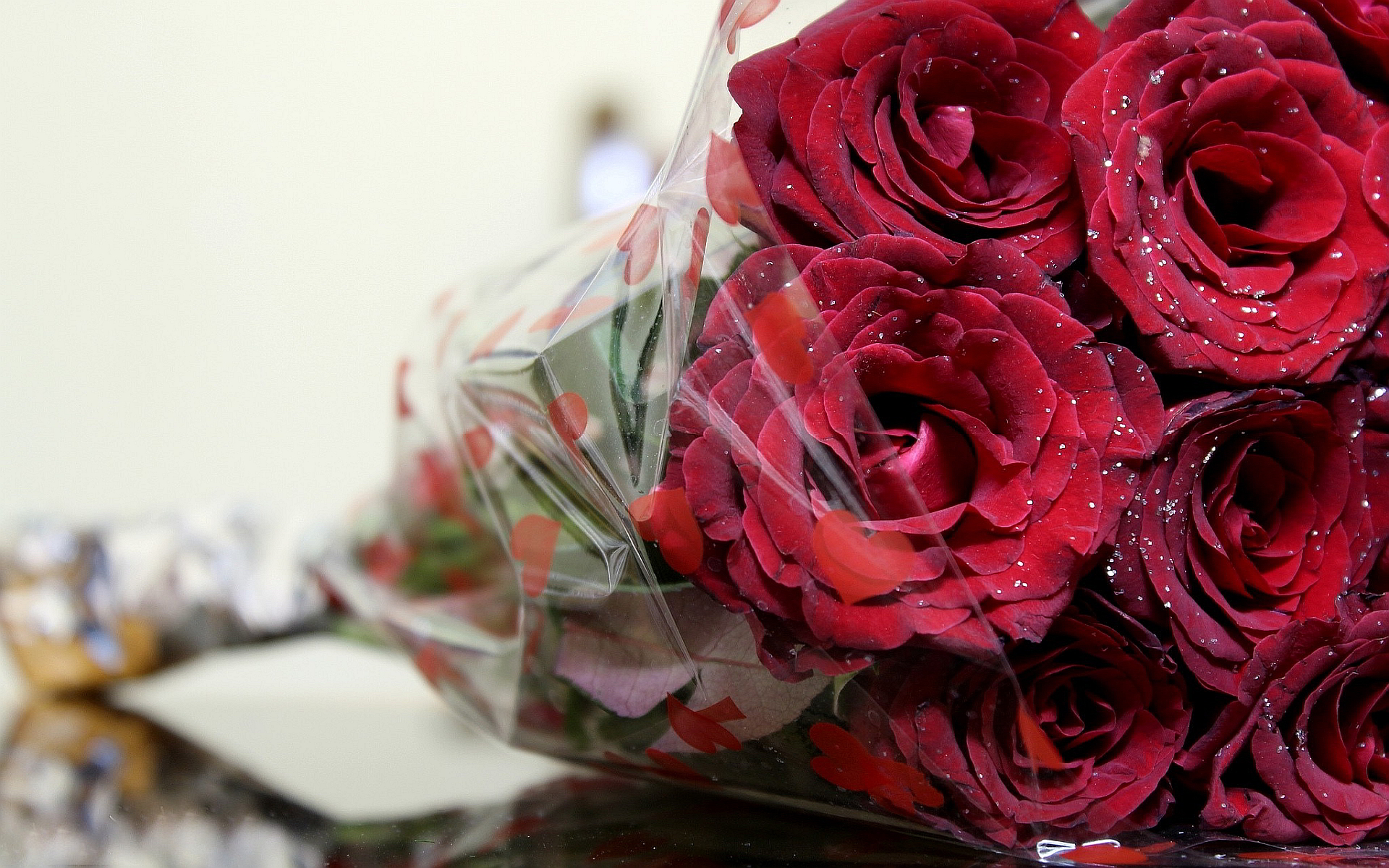 http://hddesktopwallpapers.in/wp-content/uploads/2015/08/roses-romantic-love.jpg