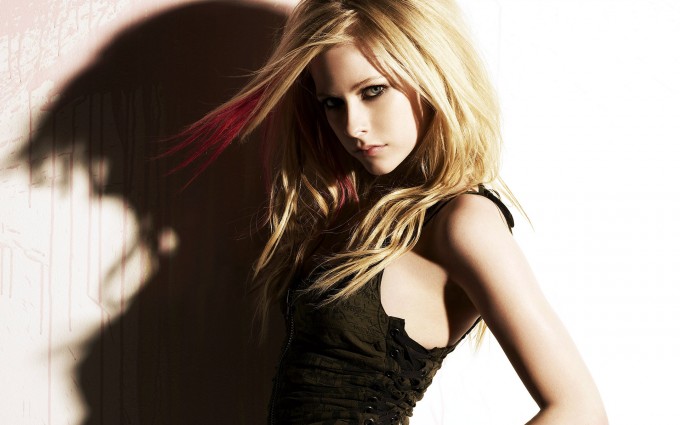 Avril Lavigne Wallpapers eyes