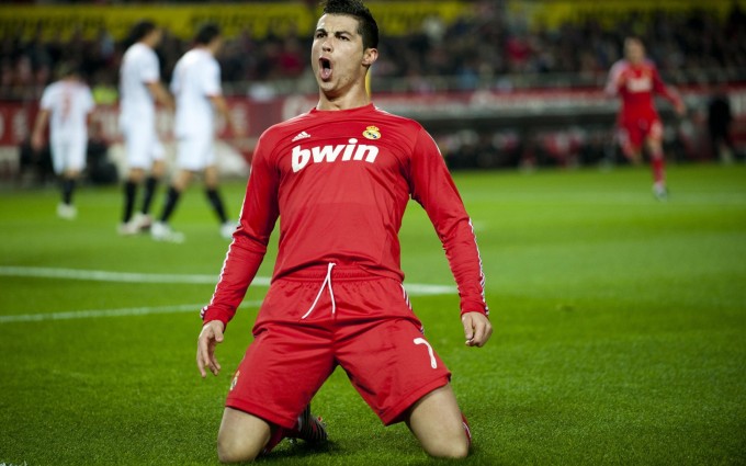 Cristiano Ronaldo Wallpapers HD red shirt fullsleeve
