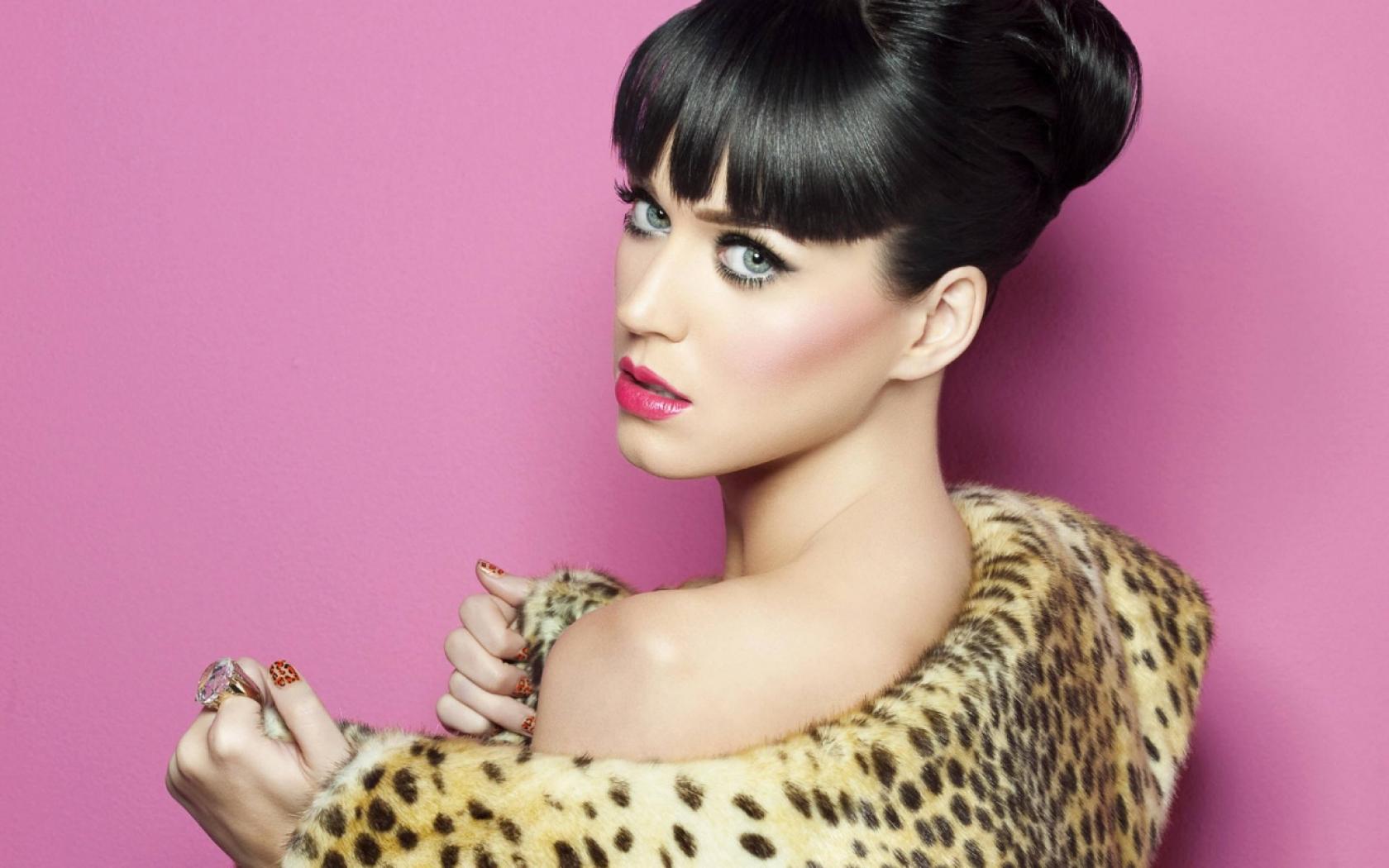 Katy Perry Wallpaper leopard dress