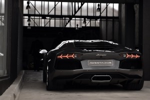 Lamborghini Aventador Wallpapers HD A27 Black - lamborghini aventador desktop sports cars, race cars, luxury cars, expensive cars, wallpapers pictures images free download