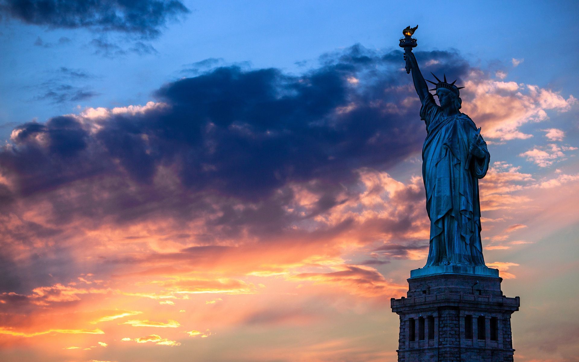 Free New York City Statue of Liberty USA America HD Desktop wallpapers backgrounds wall murals downloads A21