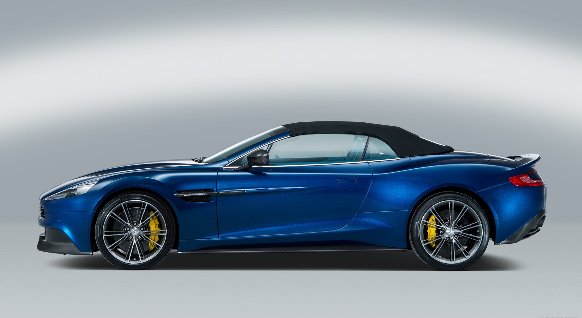 Aston Martin Vanquish blue A5