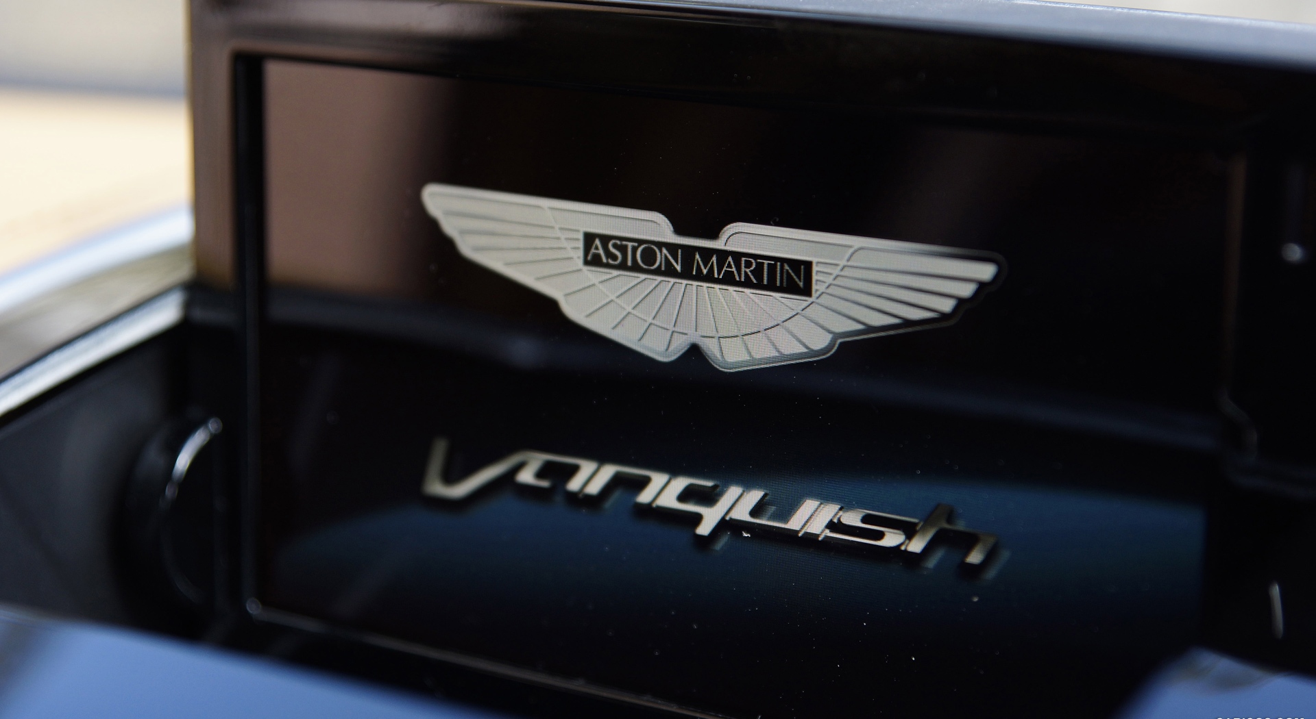 Aston Martin Vanquish logo A1