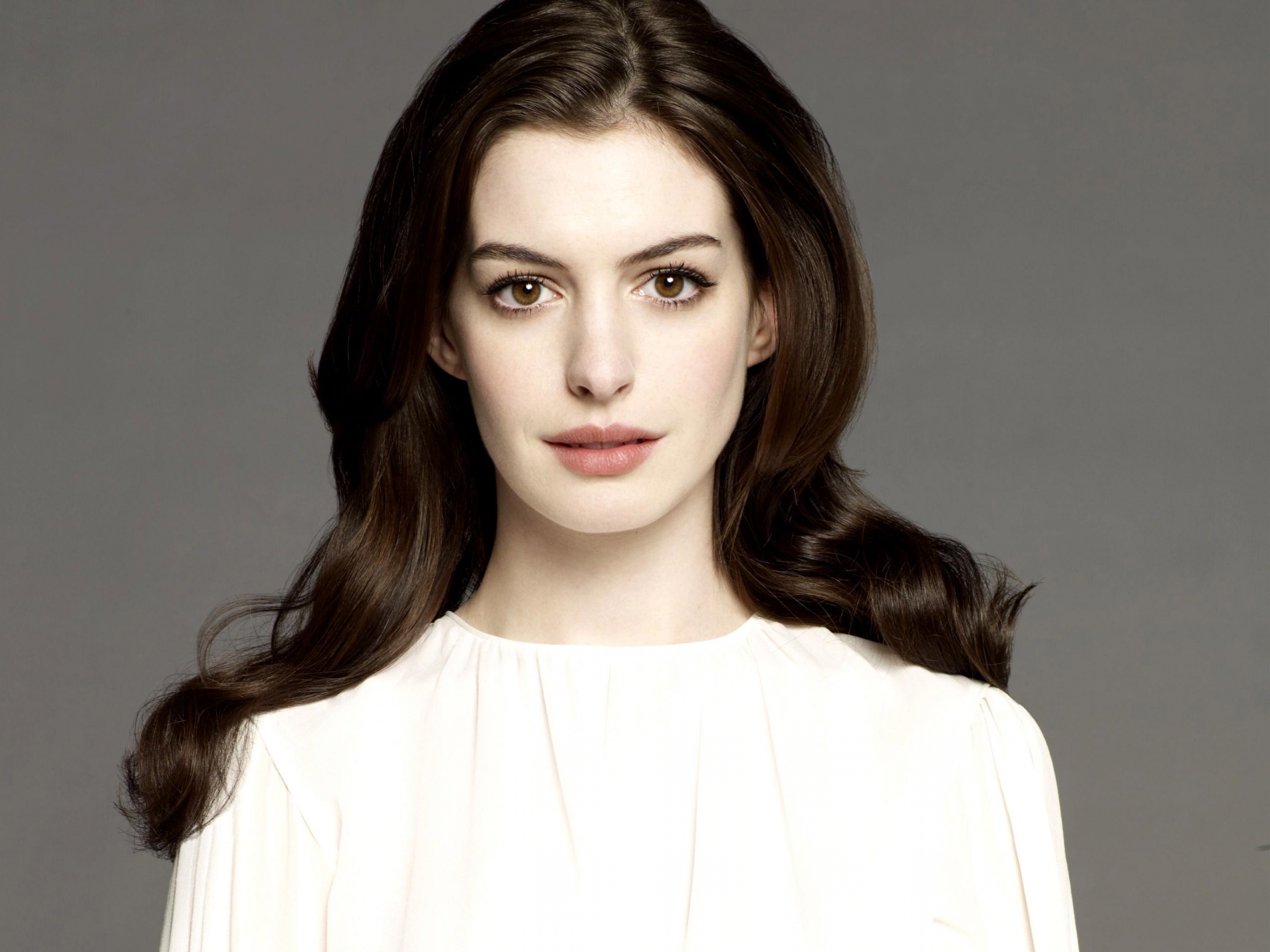 anne hathaway wallpapers hd A4