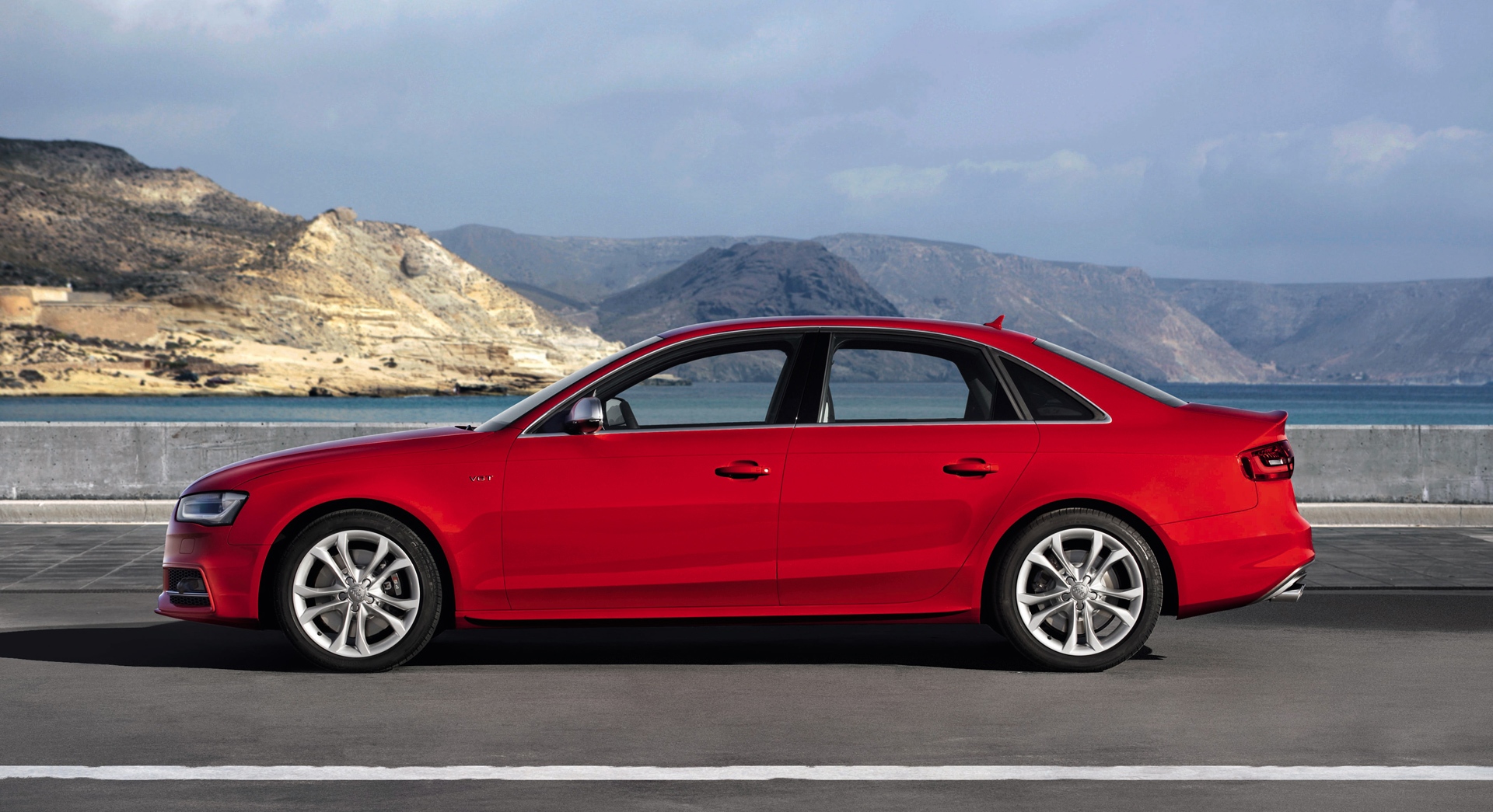 audi s4 red sides