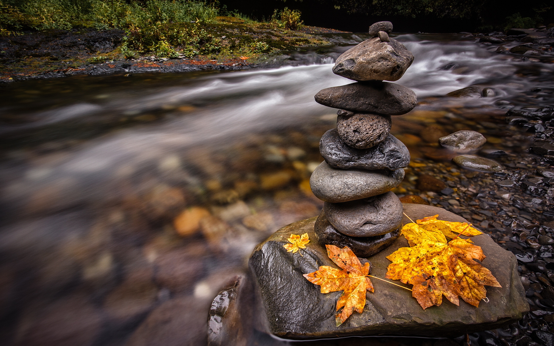 Река времени дзен. Камни в природе. Осеннее спокойствие. Красивая река с камнями. Природа вода камни.